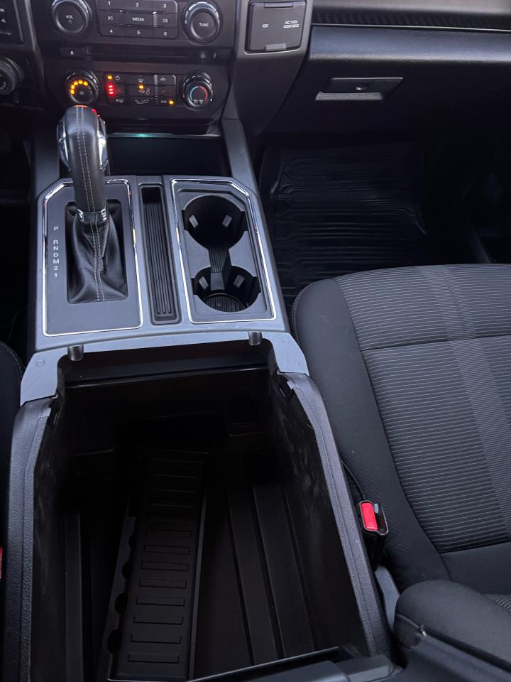 2017 Ford F-150 4WD SuperCrew 145" SPORT 5.0L V8 Photo