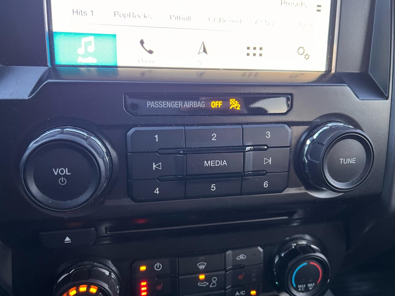 2017 Ford F-150 4WD SuperCrew 145" SPORT 5.0L V8 Photo