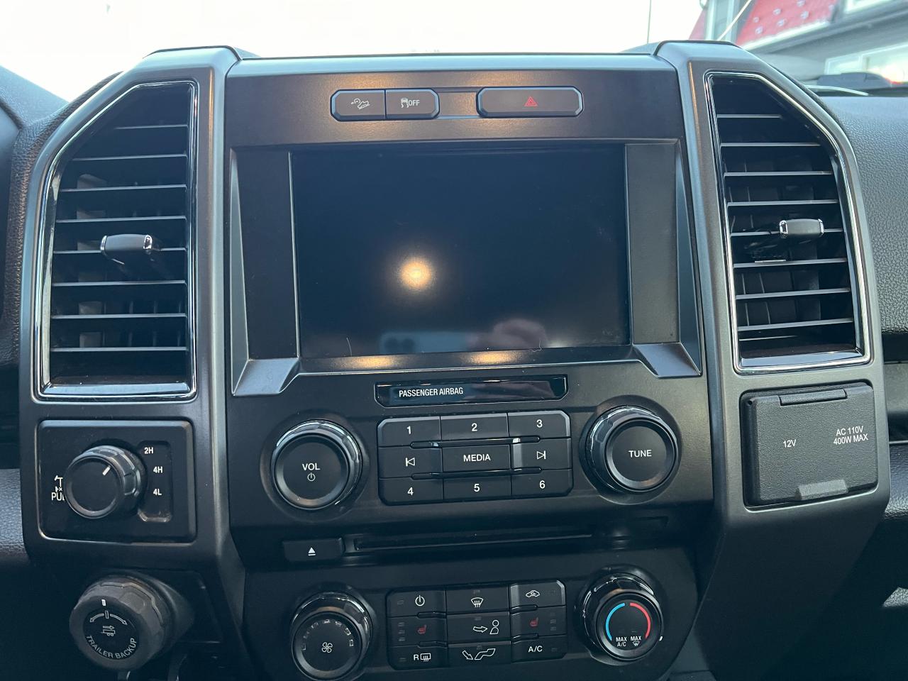 2017 Ford F-150 4WD SuperCrew 145" SPORT 5.0L V8 Photo