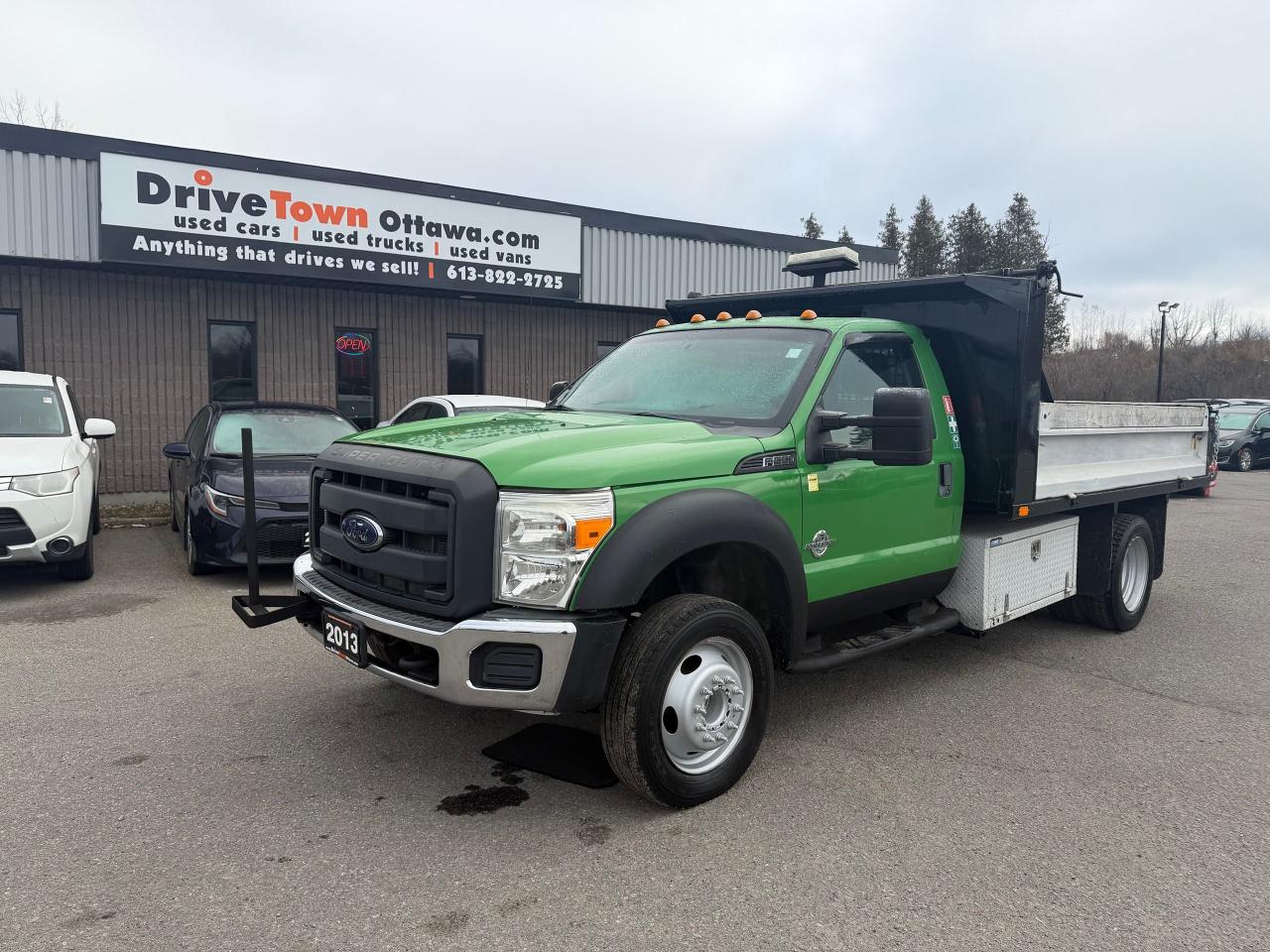 2013 Ford F-550 XL - Photo #2