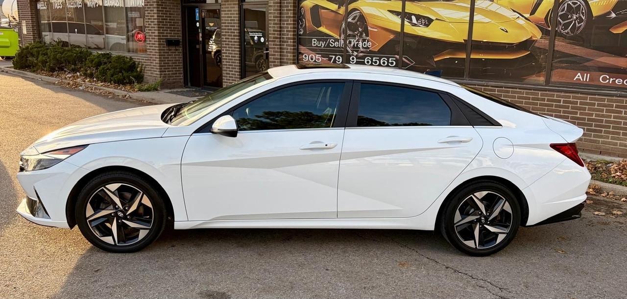2023 Hyundai Elantra Luxury - Photo #3