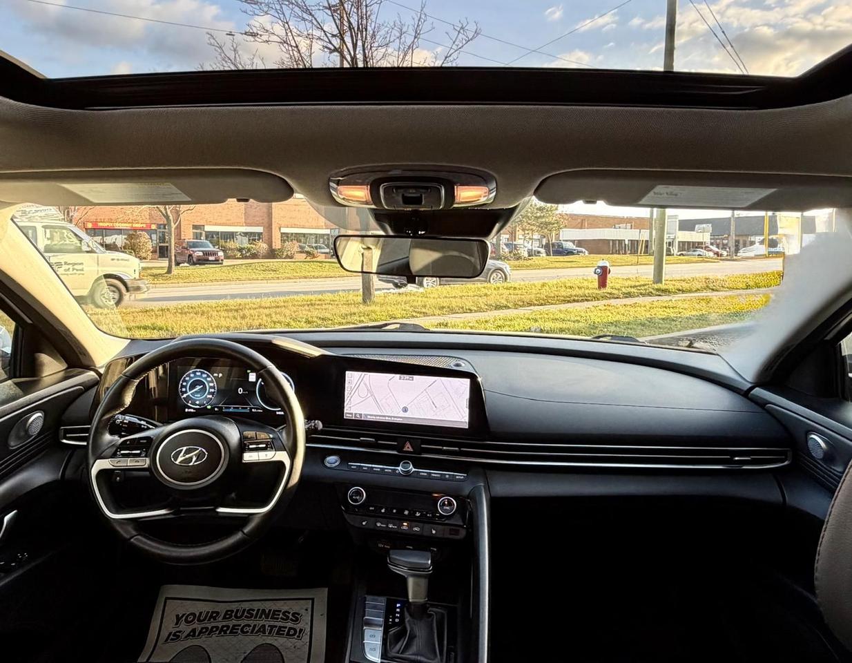 2023 Hyundai Elantra Luxury - Photo #8