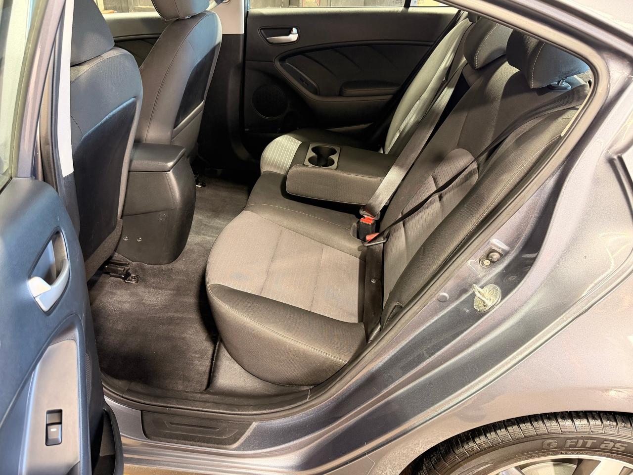 2018 Kia Forte LX+ApplePlay+Camera+Heated Seats+CLEAN CARFAX Photo79