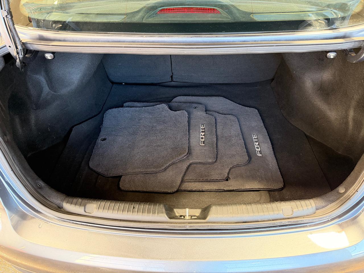 2018 Kia Forte LX+ApplePlay+Camera+Heated Seats+CLEAN CARFAX Photo