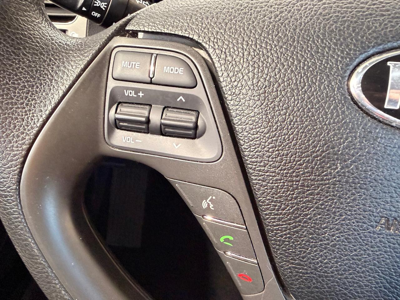 2018 Kia Forte LX+ApplePlay+Camera+Heated Seats+CLEAN CARFAX Photo43