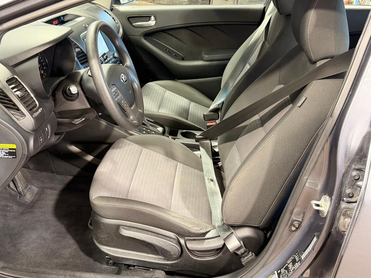 2018 Kia Forte LX+ApplePlay+Camera+Heated Seats+CLEAN CARFAX Photo74