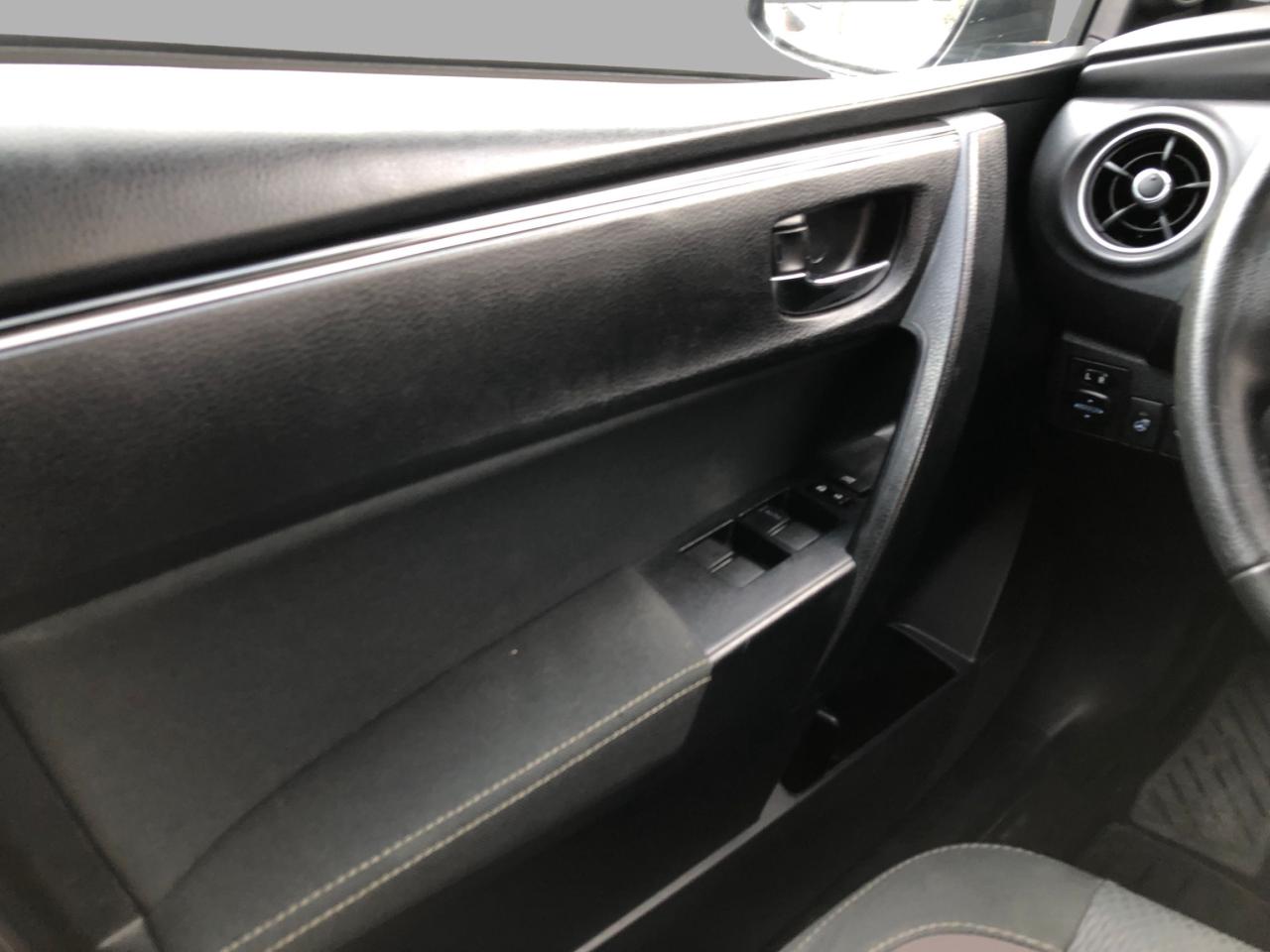 2017 Toyota Corolla LE / B.CAM / S.ROOF / MOONROOF