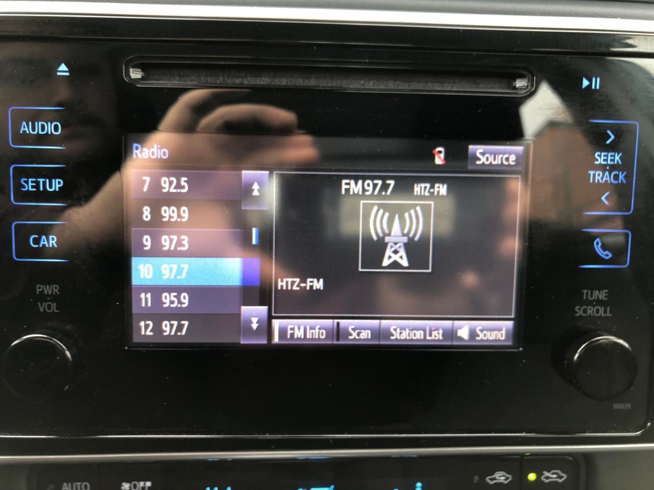 2017 Toyota Corolla LE / B.CAM / S.ROOF / MOONROOF