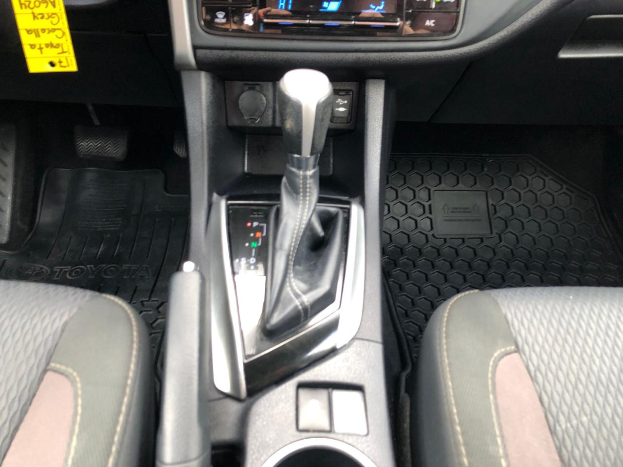 2017 Toyota Corolla LE / B.CAM / S.ROOF / MOONROOF