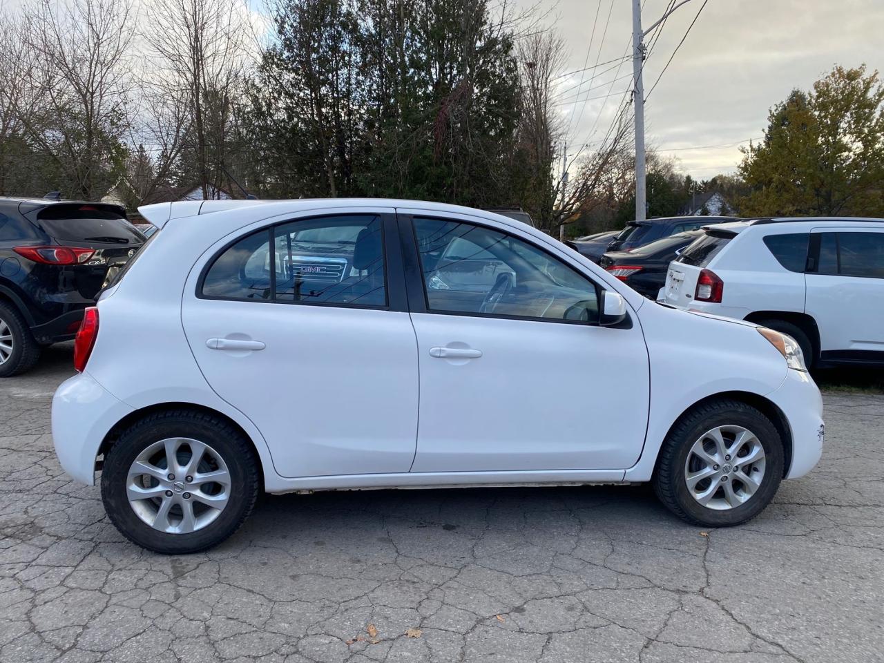 2018 Nissan Micra S Photo2
