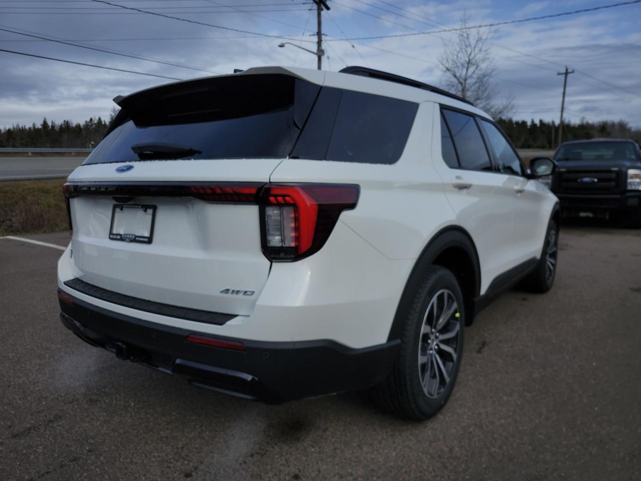 2026 Ford Explorer ST-Line 4WD Photo4