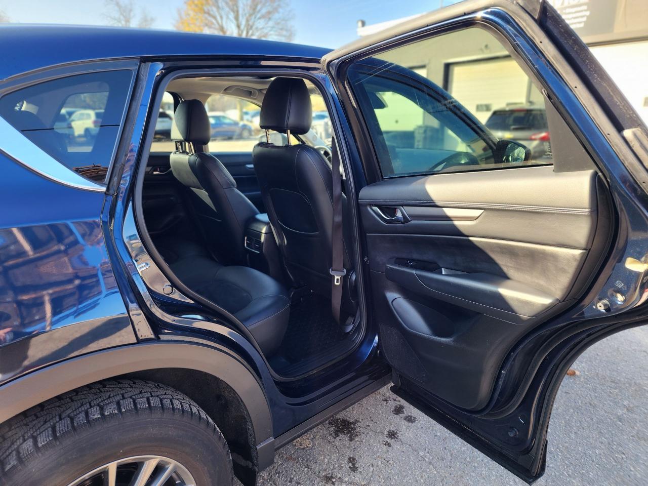 2018 Mazda CX-5 GS l AWD l Low Km's l Well Serviced l Blind Spot - Photo #12