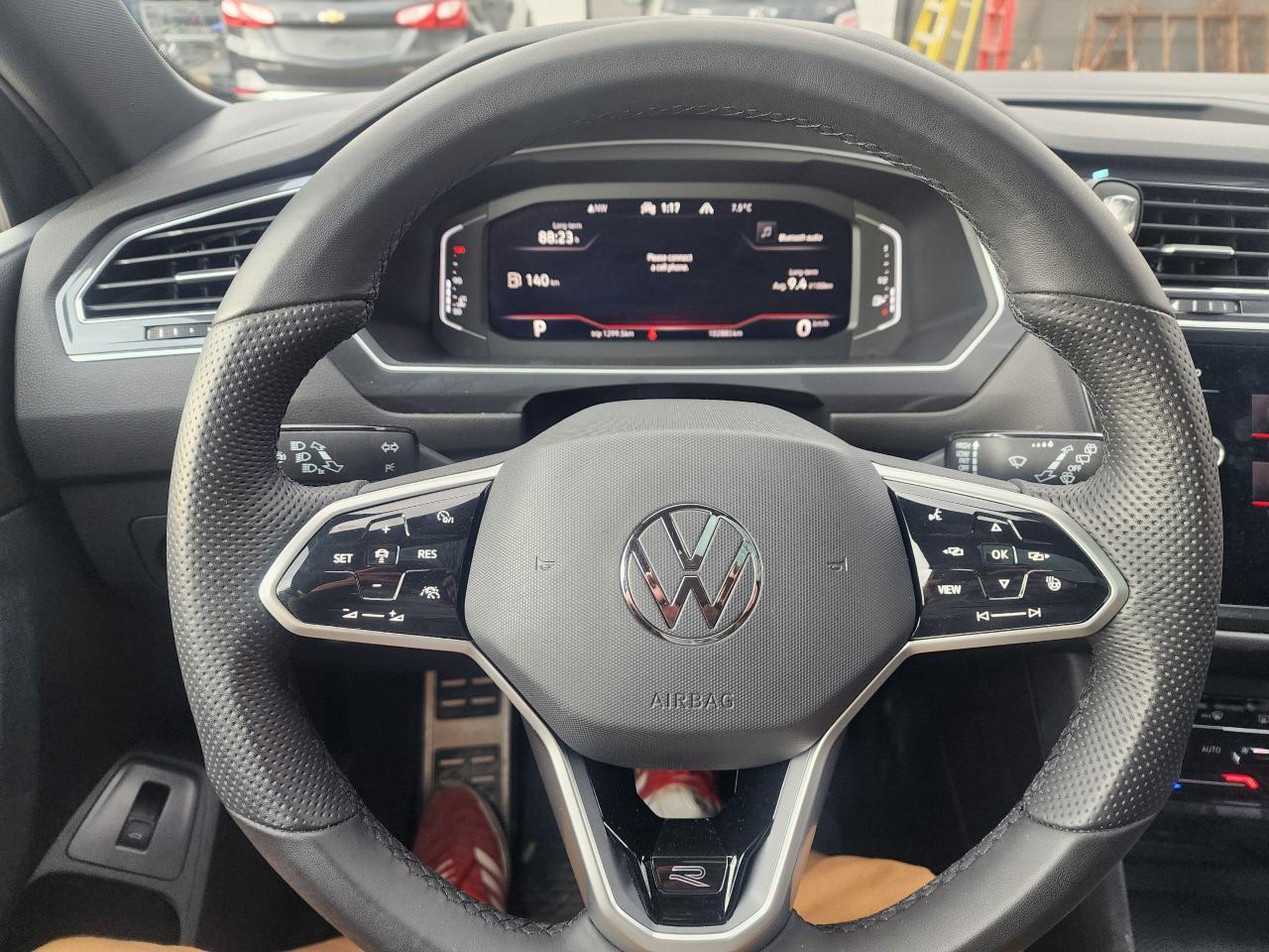 2022 Volkswagen Tiguan Comfortline R-Line Black Edition l Clean Carfax - Photo #23