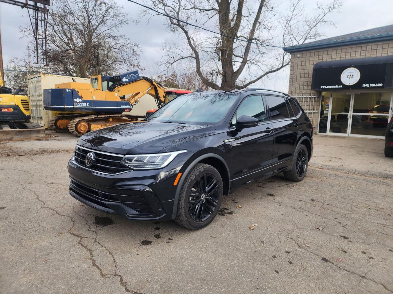 2022 Volkswagen Tiguan Comfortline R-Line Black Edition l Clean Carfax