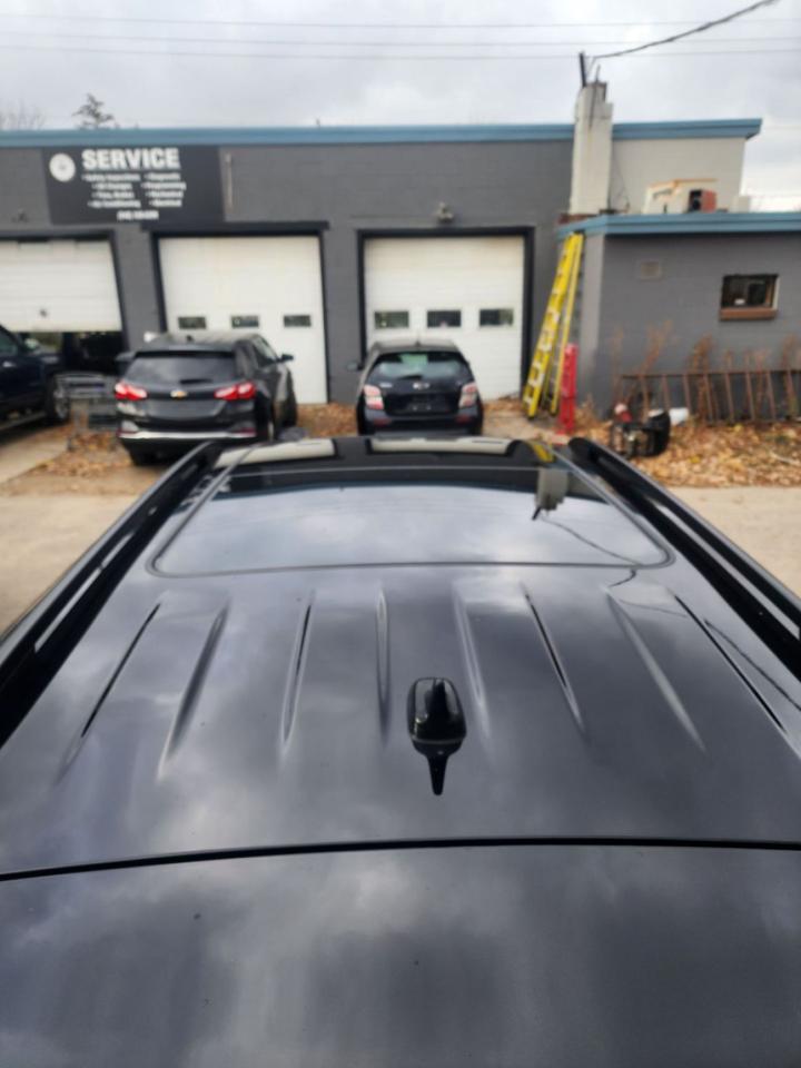 2022 Volkswagen Tiguan Comfortline R-Line Black Edition l Clean Carfax