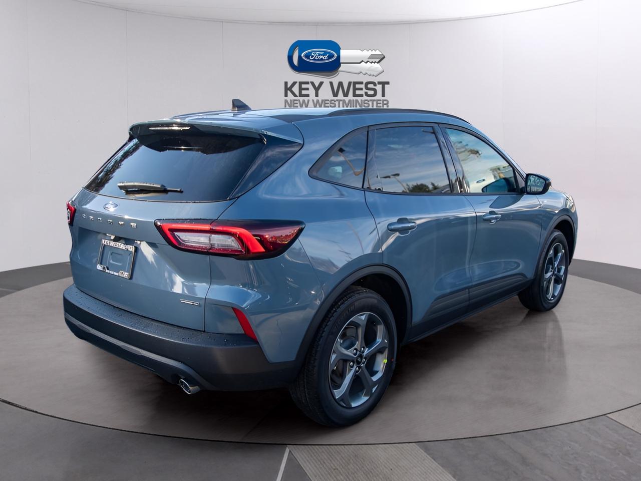 2026 Ford Escape ST-Line AWD Photo3