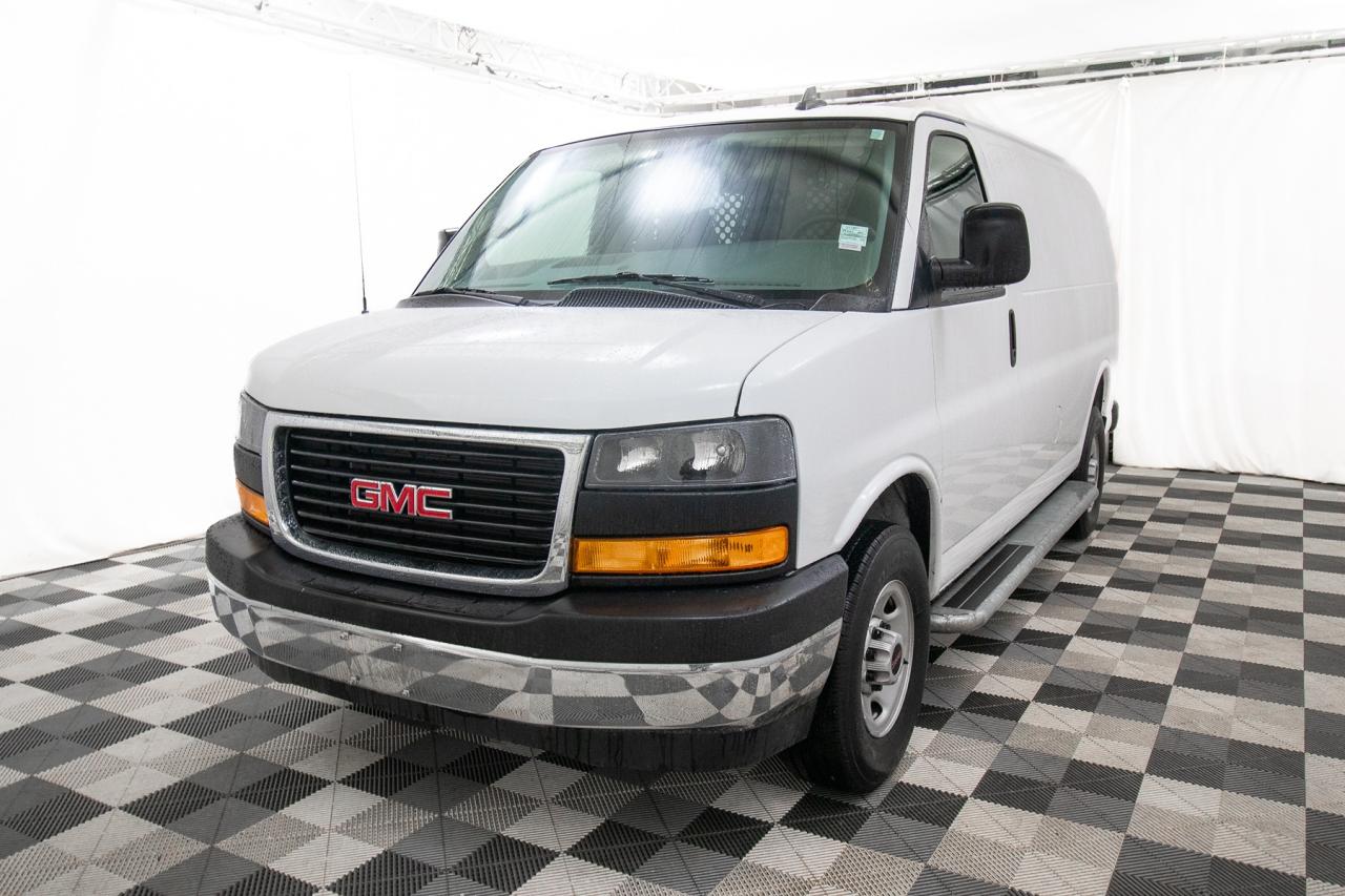 2023 GMC Savana RWD 2500 135" Photo1