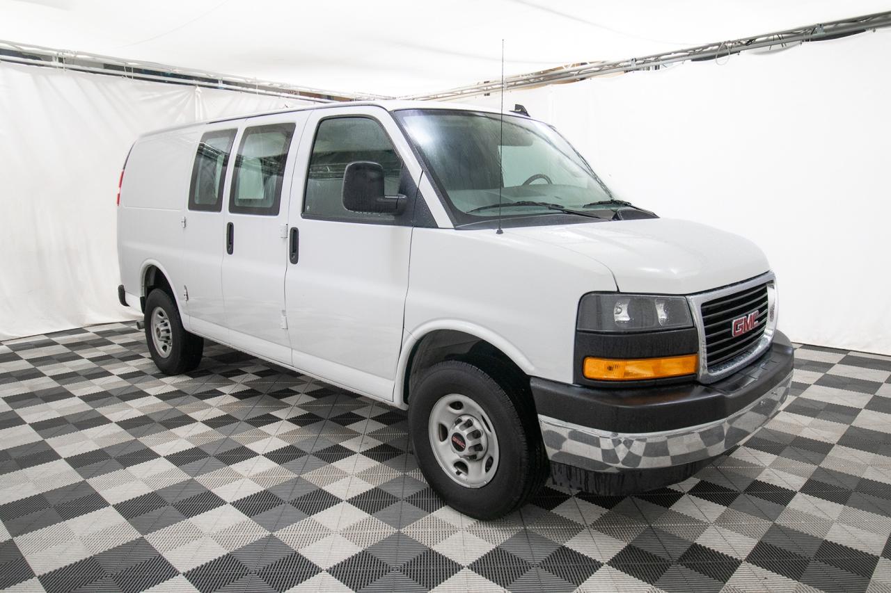 2023 GMC Savana RWD 2500 135" Photo4