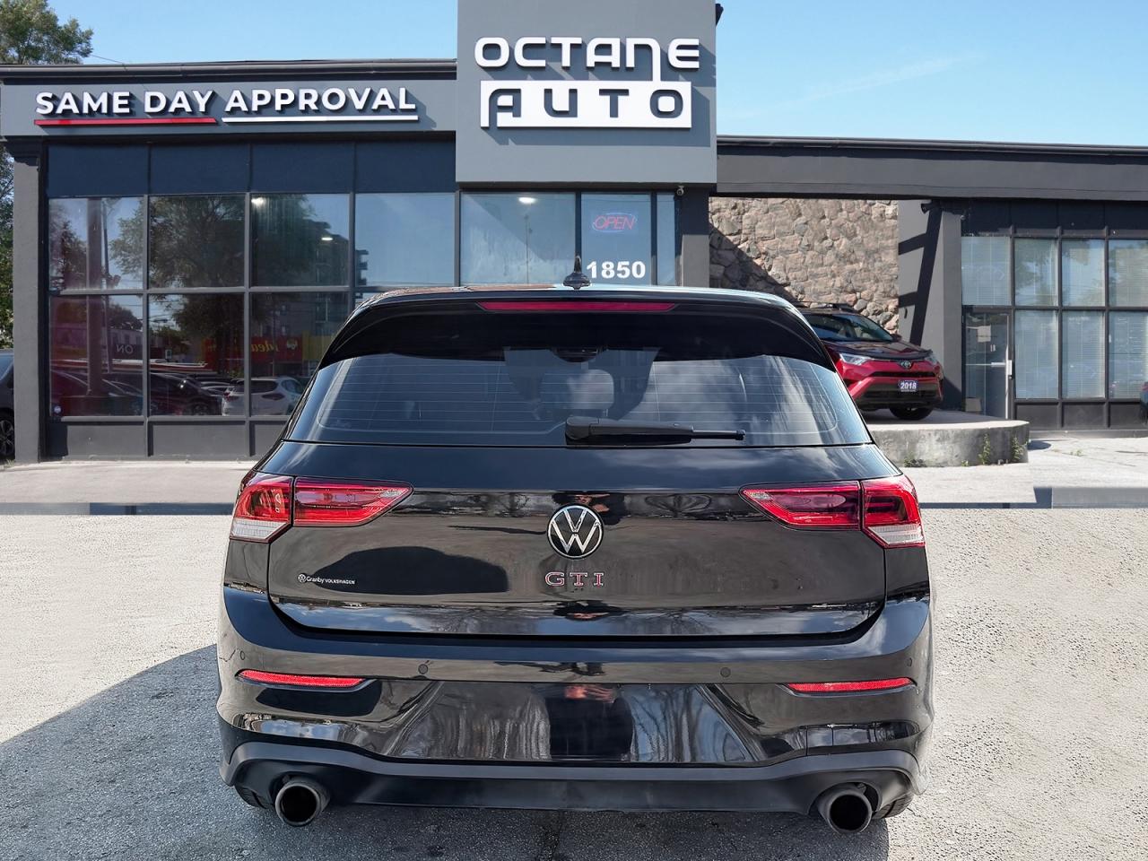 2022 Volkswagen Golf GTI Performance Photo4