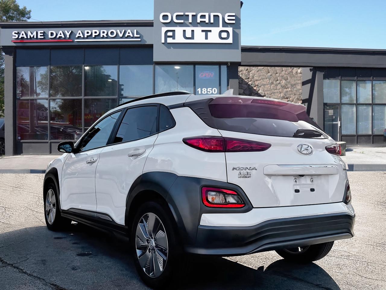 2021 Hyundai KONA EV Ultimate FWD Photo