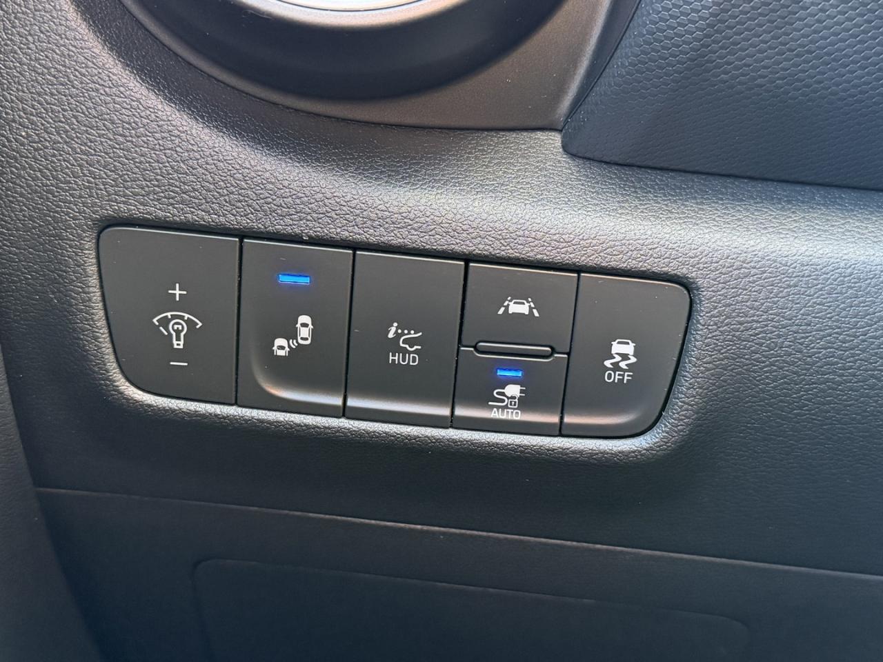 2021 Hyundai KONA EV Ultimate FWD Photo