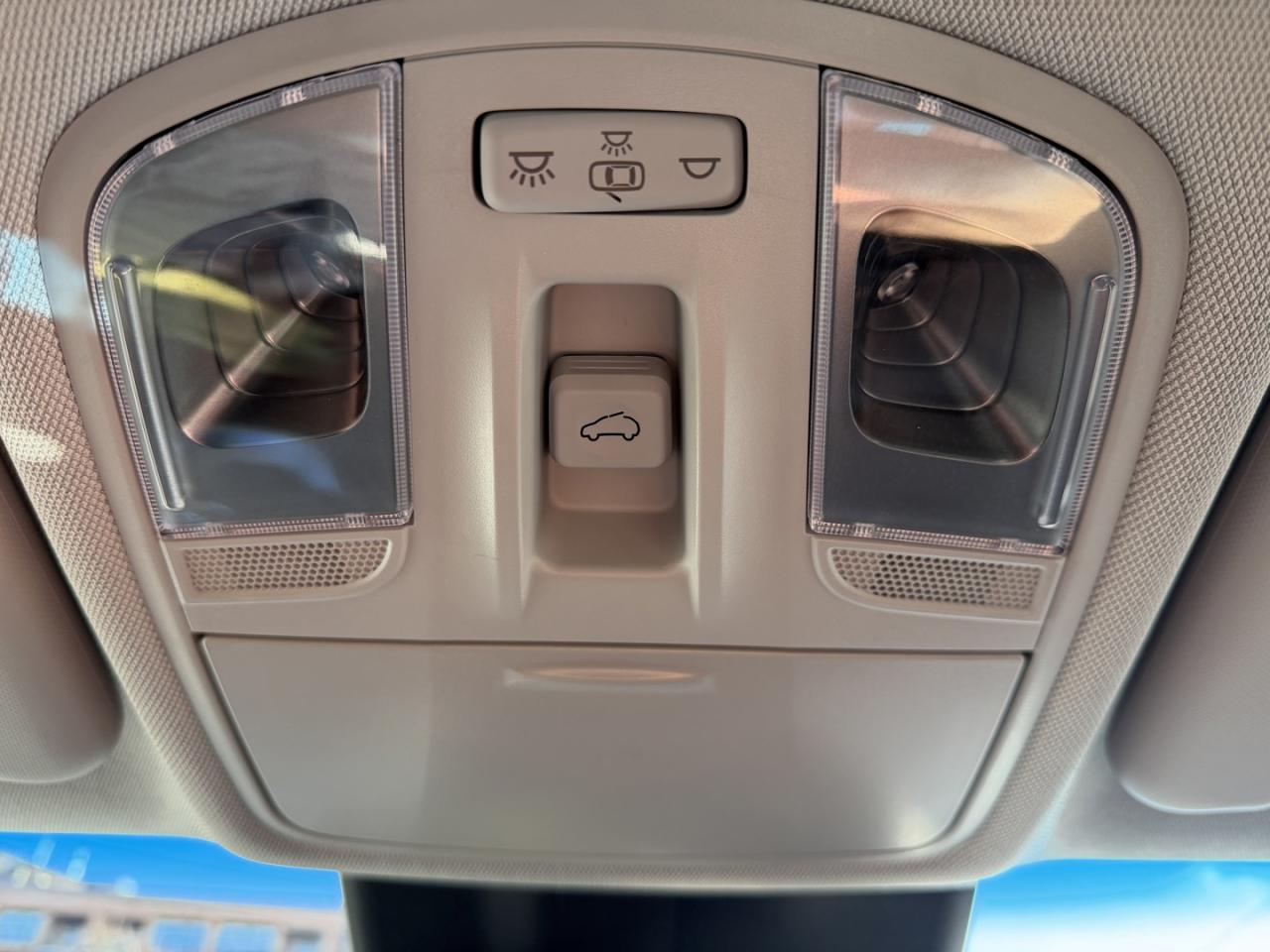 2021 Hyundai KONA EV Ultimate FWD Photo