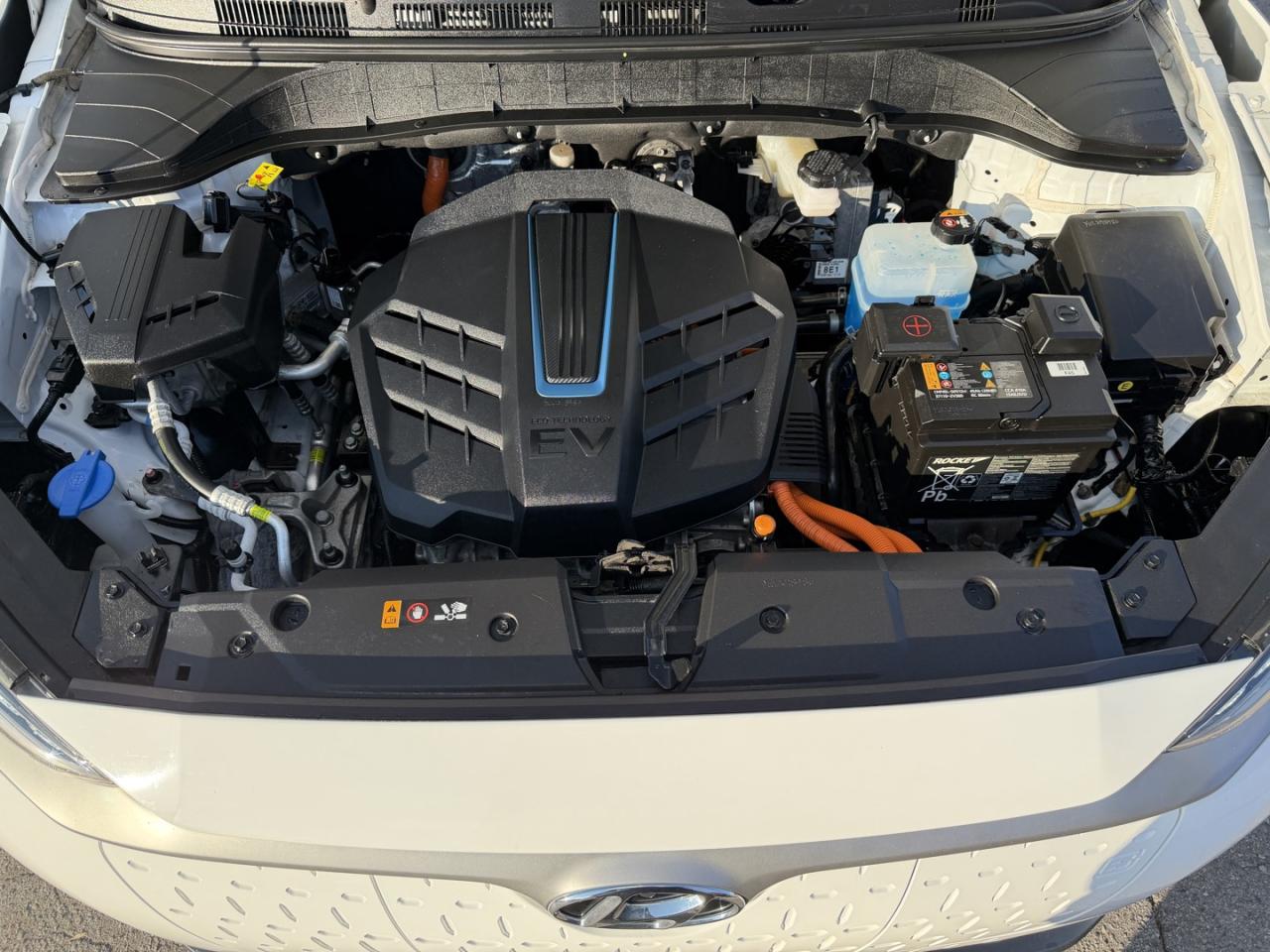2021 Hyundai KONA EV Ultimate FWD Photo
