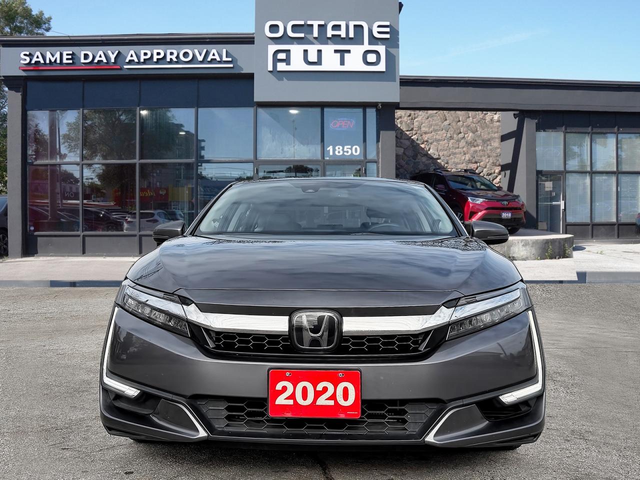 2020 Honda Clarity Plug-In Hybrid Touring Sedan - Photo #2