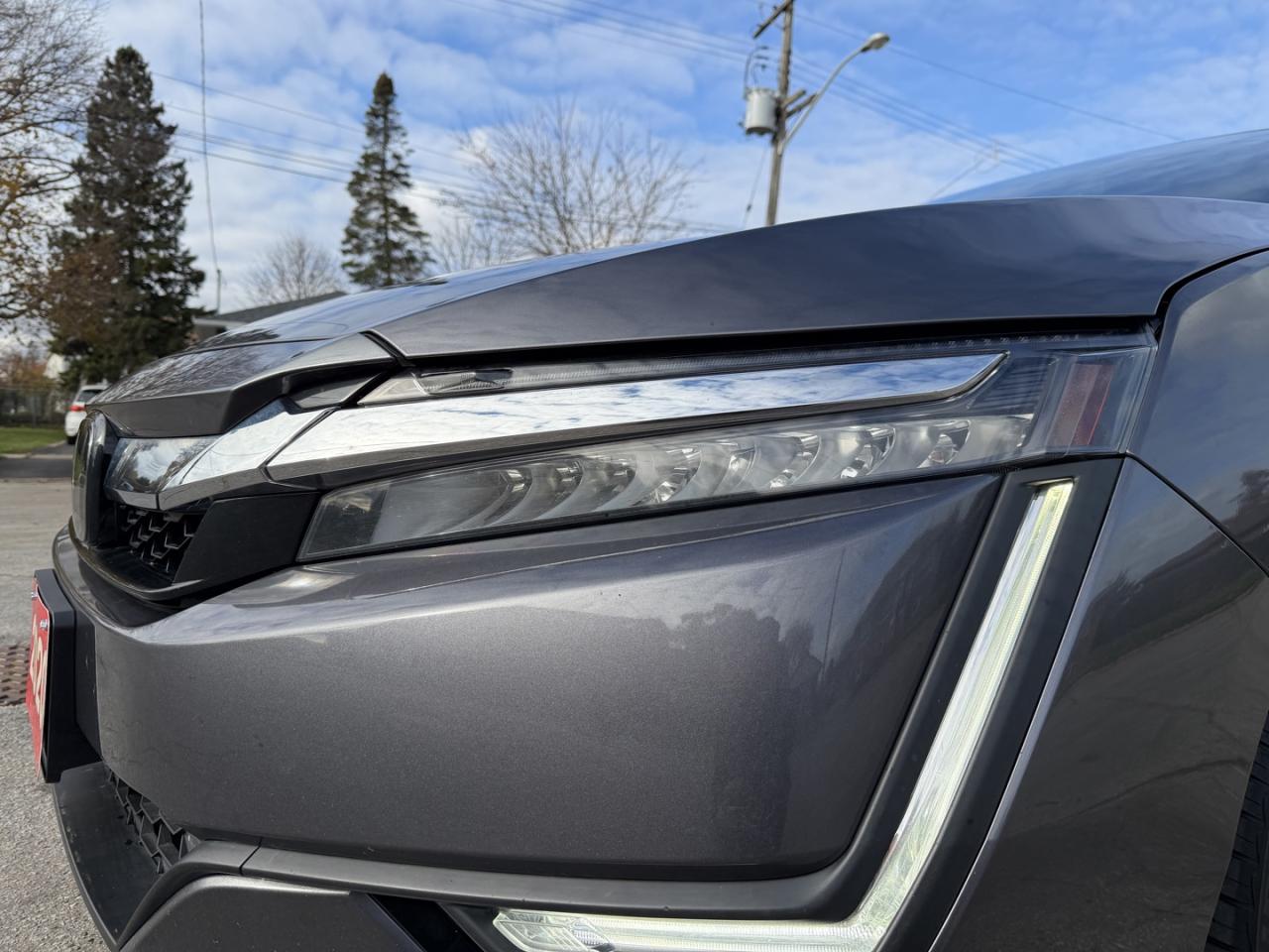 2020 Honda Clarity Plug-In Hybrid Touring Sedan - Photo #6