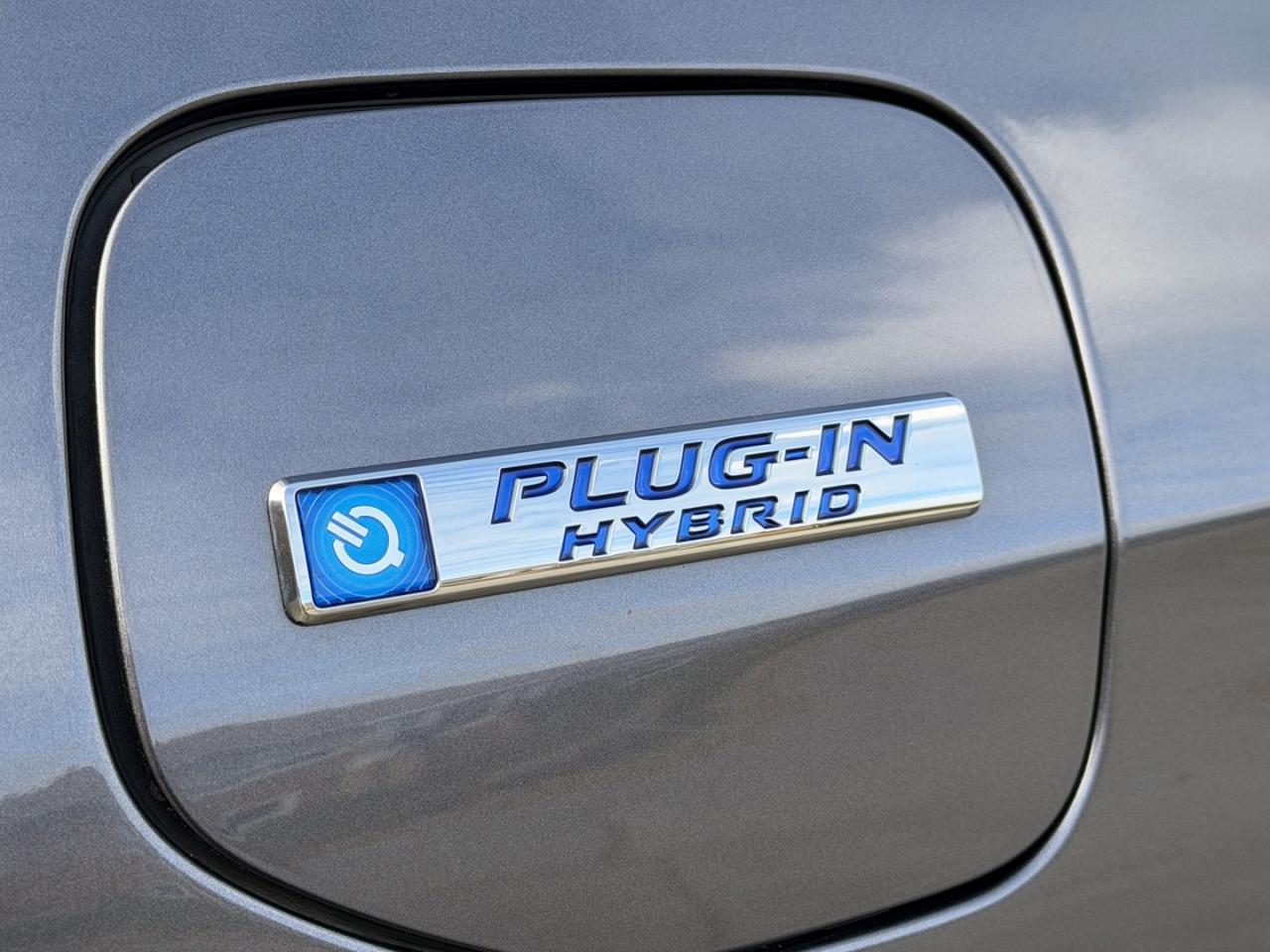 2020 Honda Clarity Plug-In Hybrid Touring Sedan - Photo #9