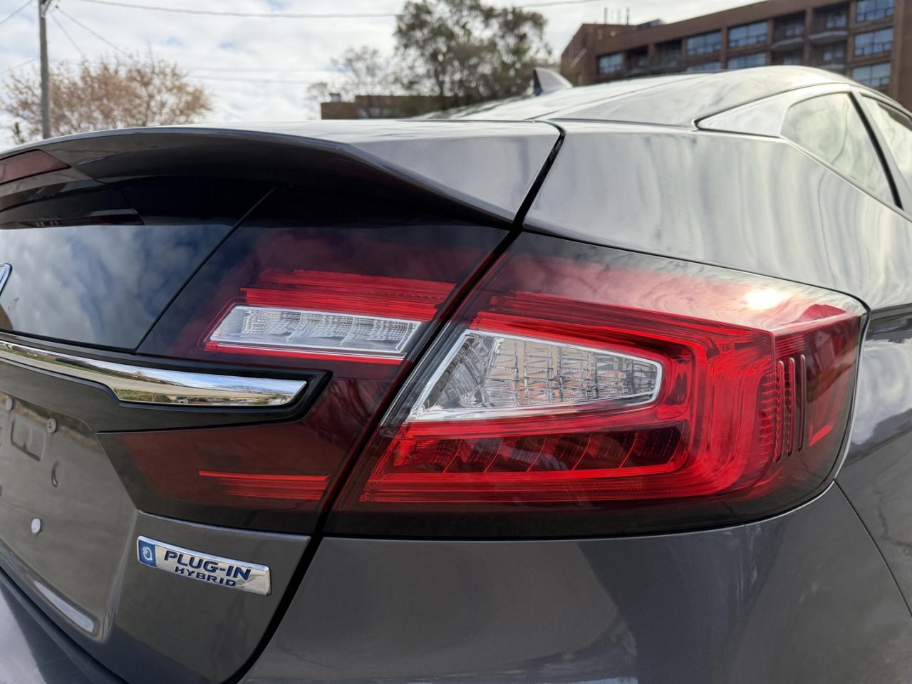 2020 Honda Clarity Plug-In Hybrid Touring Sedan Photo