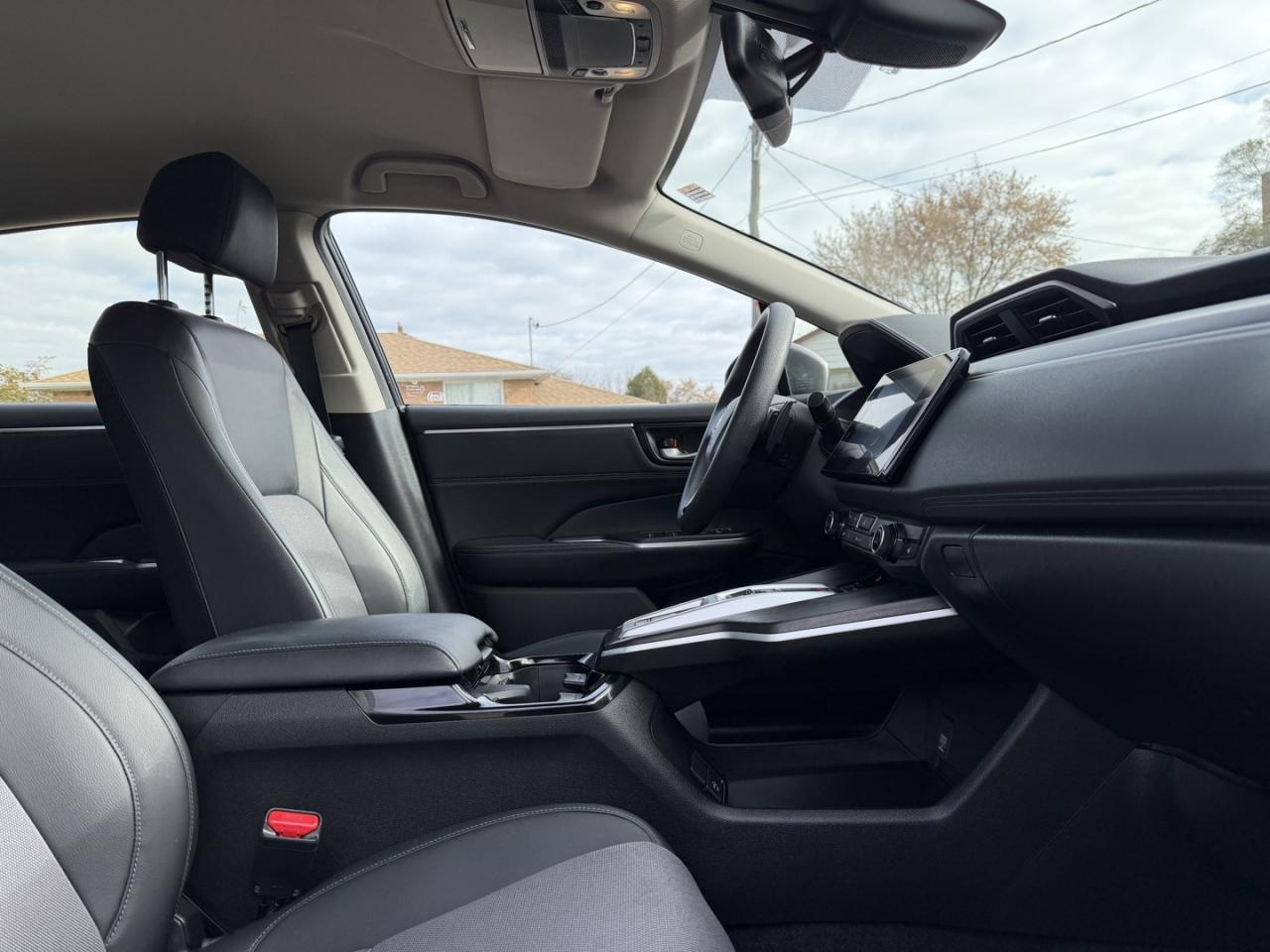 2020 Honda Clarity Plug-In Hybrid Touring Sedan Photo