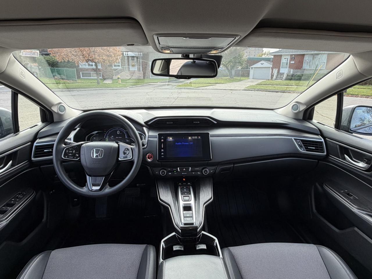 2020 Honda Clarity Plug-In Hybrid Touring Sedan Photo