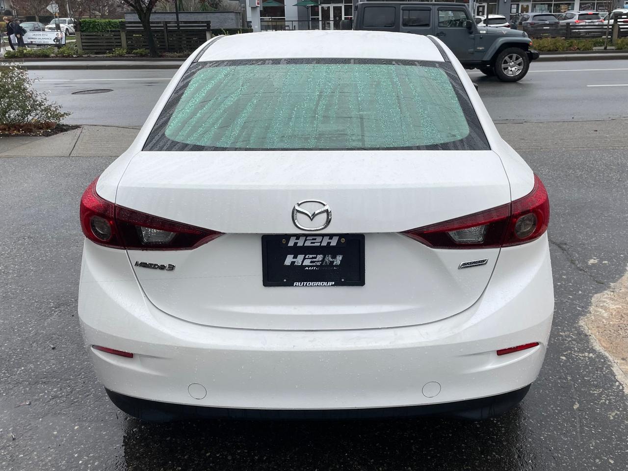 2017 Mazda MAZDA3 GS FINANCING AVAILABLE Photo6