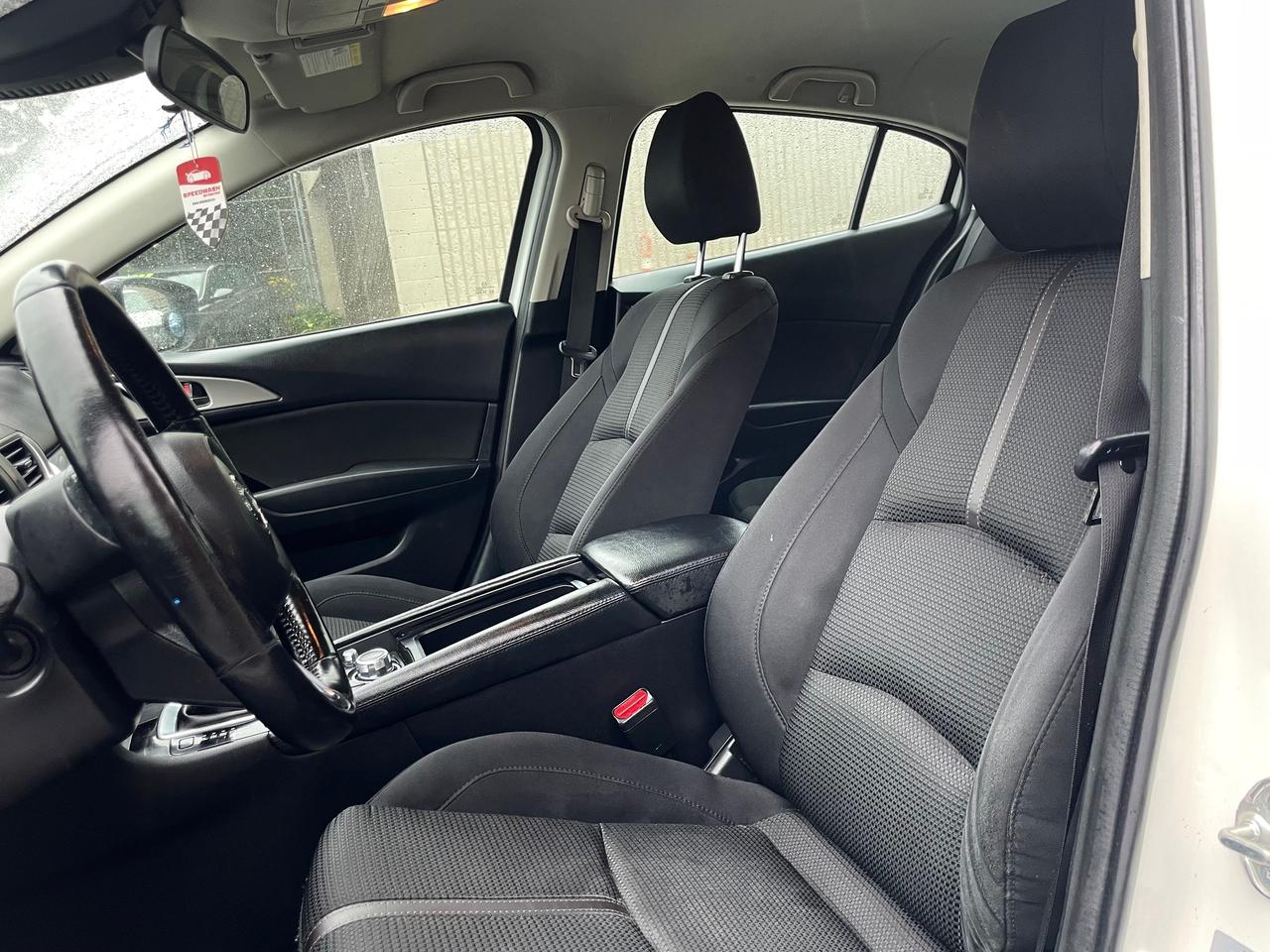 2017 Mazda MAZDA3 GS FINANCING AVAILABLE Photo9