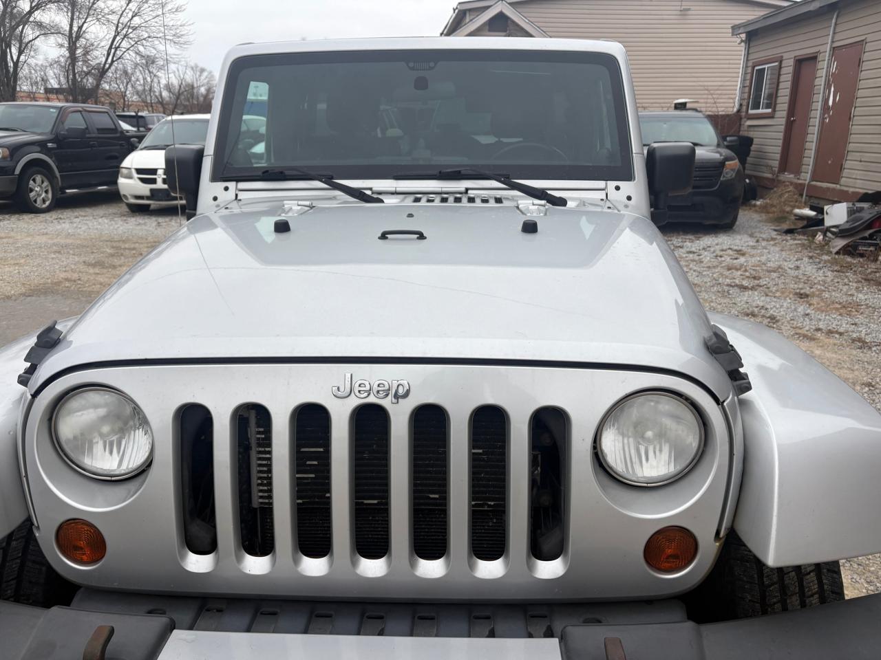 2012 Jeep Wrangler Unlimited Unlimited Sahara – Premium Trim 4x4, No Rust with Safety & Warranty. Financing  Available Photo