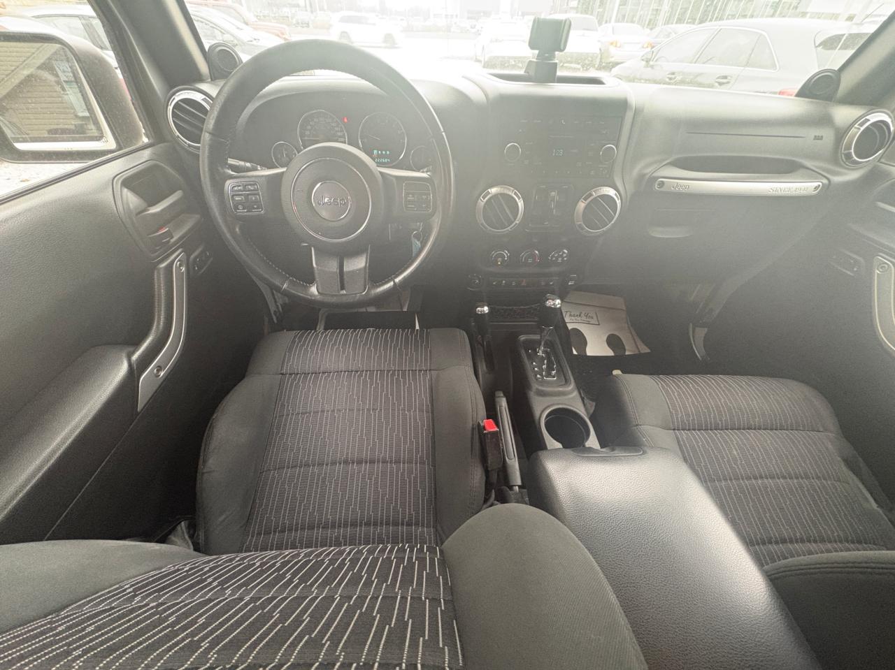 2012 Jeep Wrangler Unlimited Unlimited Sahara – Premium Trim 4x4, No Rust with Safety & Warranty. Financing  Available Photo