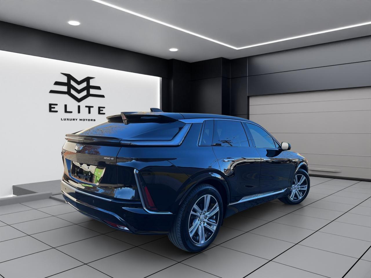 2024 Cadillac LYRIQ TECH W/1SA - 30,000KMS - LEATHER - REVERSE CAMERA !!! Photo