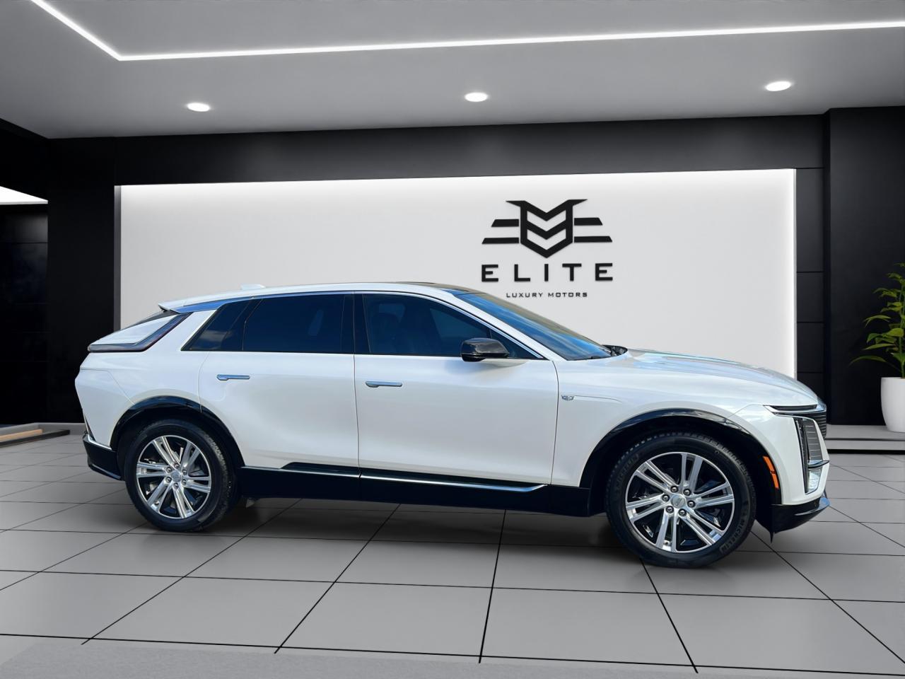 2024 Cadillac LYRIQ TECH W/1SA - 32,000KMS - LEATHER - REVERSE CAMERA !!! Photo