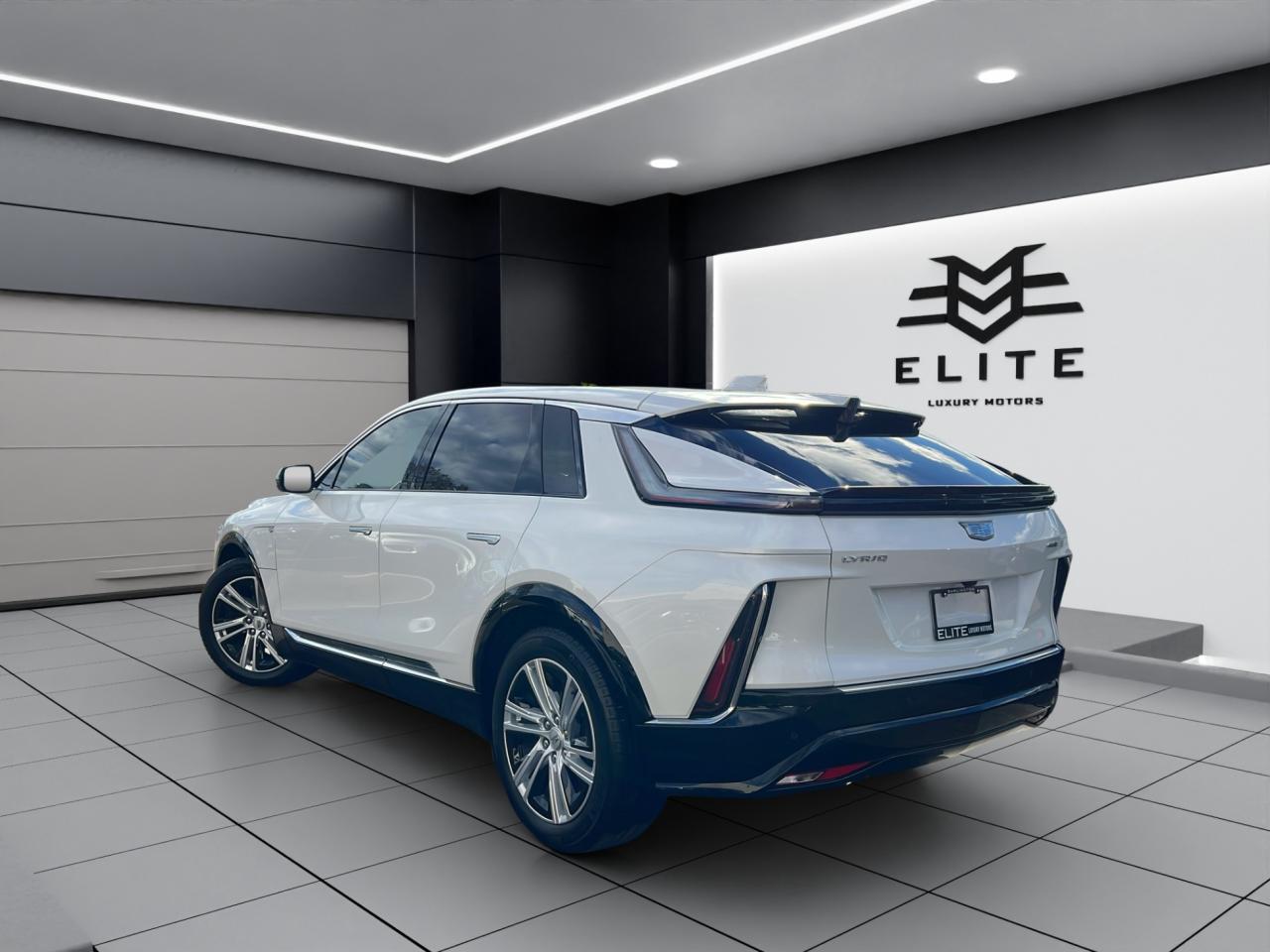 2024 Cadillac LYRIQ TECH W/1SA - 32,000KMS - LEATHER - REVERSE CAMERA !!! Photo