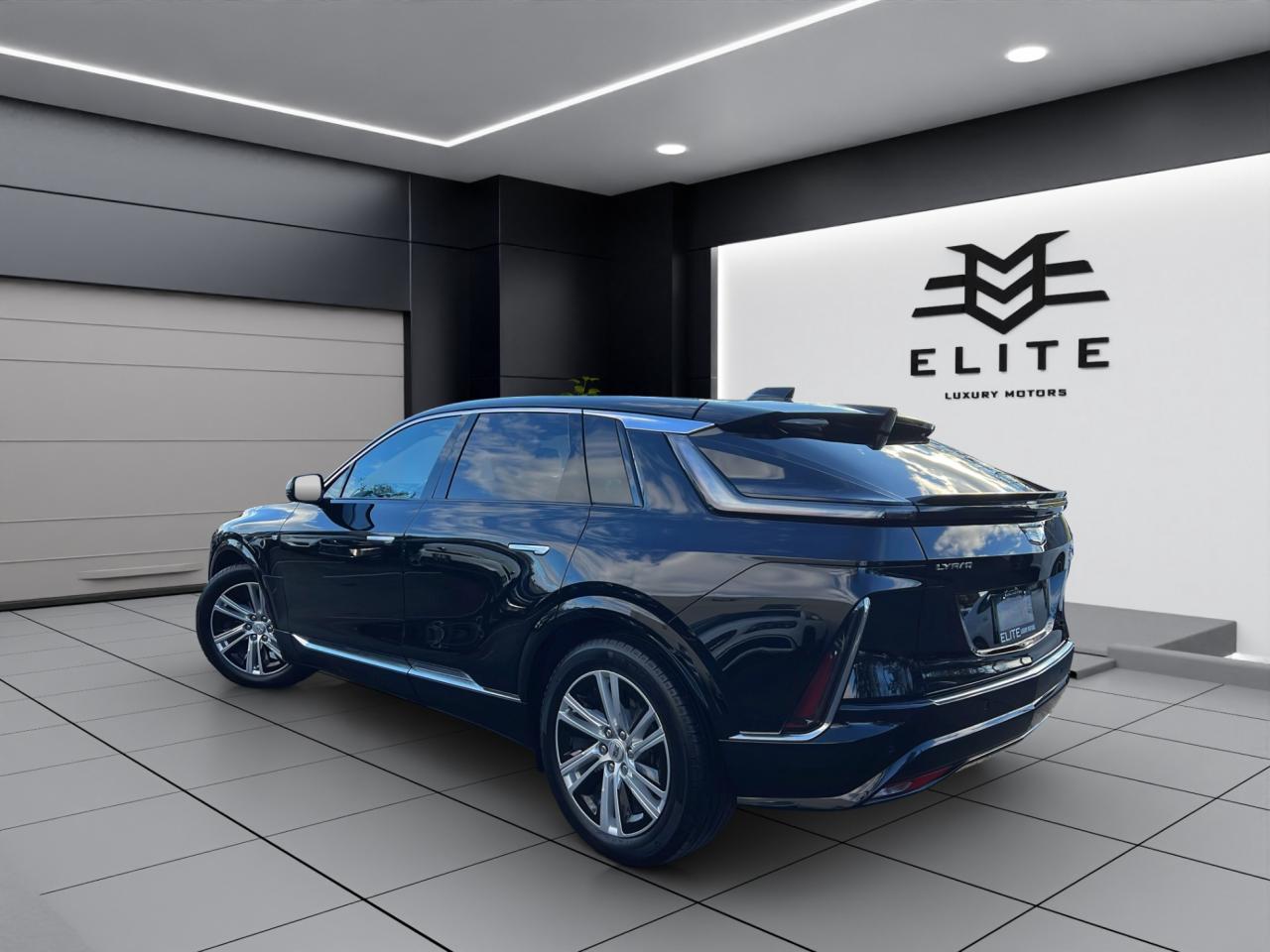 2024 Cadillac LYRIQ TECH W/1SA - 31,000KMS - LEATHER - REVERSE CAMERA !!! Photo