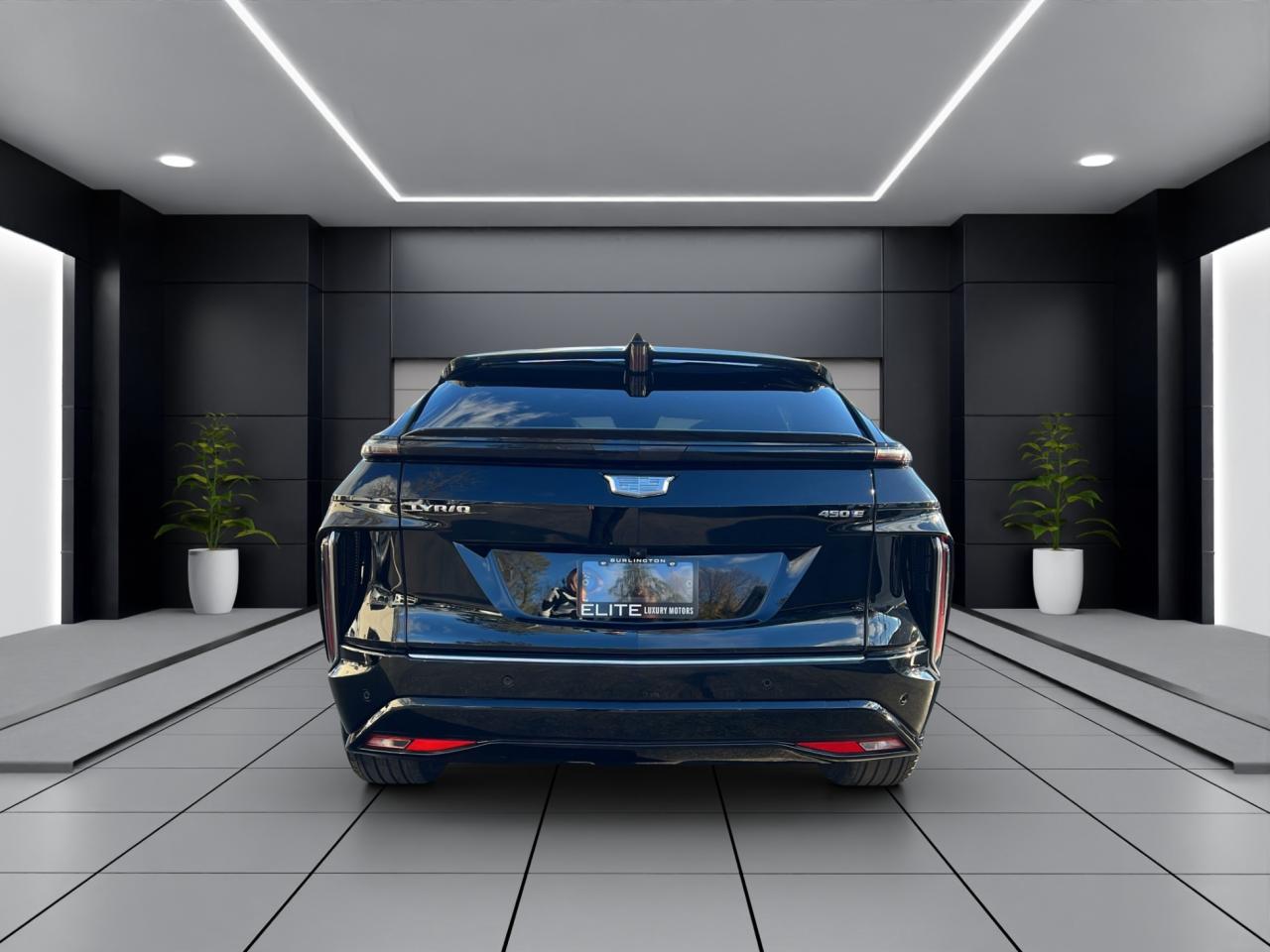 2024 Cadillac LYRIQ TECH W/1SA - 31,000KMS - LEATHER - REVERSE CAMERA !!! Photo