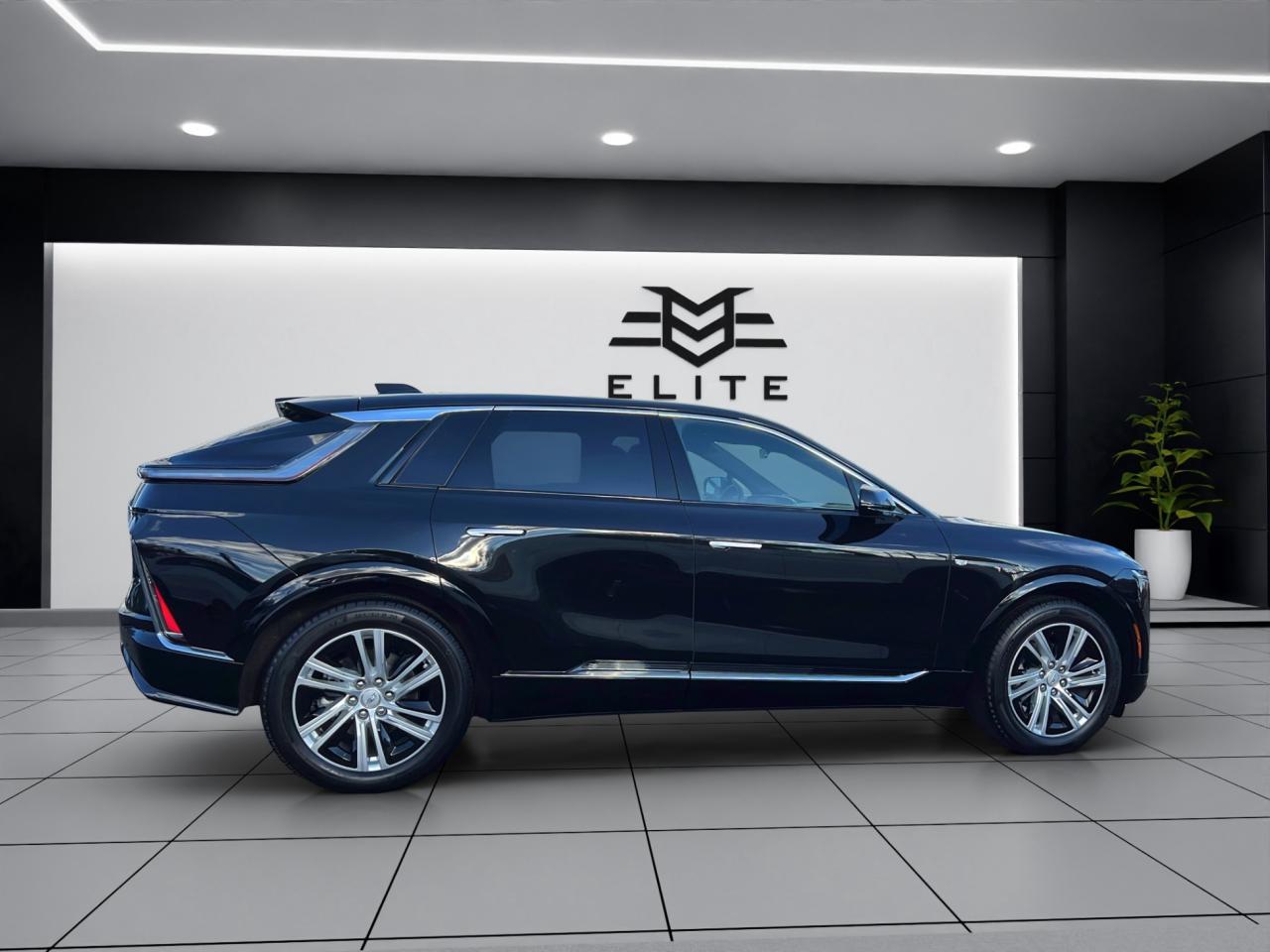 2024 Cadillac LYRIQ TECH W/1SA - 31,000KMS - LEATHER - REVERSE CAMERA !!! Photo