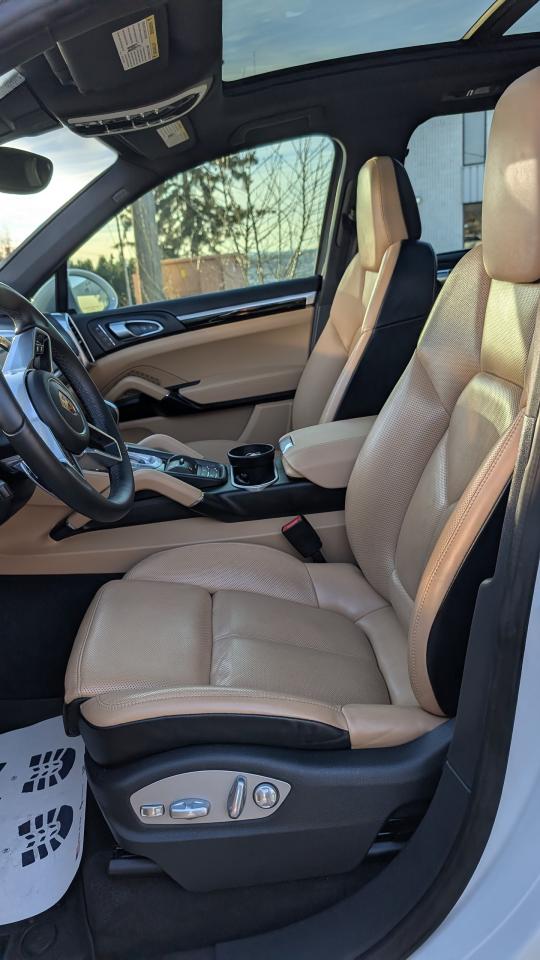 2017 Porsche Cayenne S - Photo #14