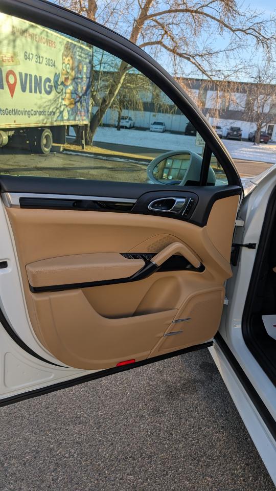 2017 Porsche Cayenne S - Photo #6