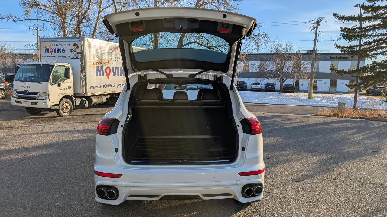 2017 Porsche Cayenne S - Photo #19
