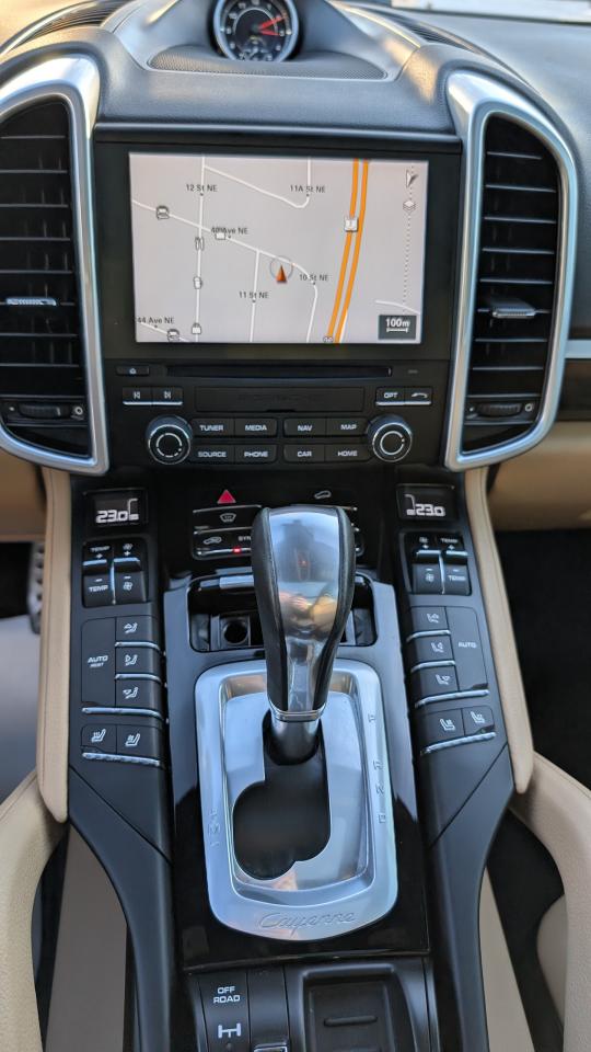 2017 Porsche Cayenne S - Photo #11