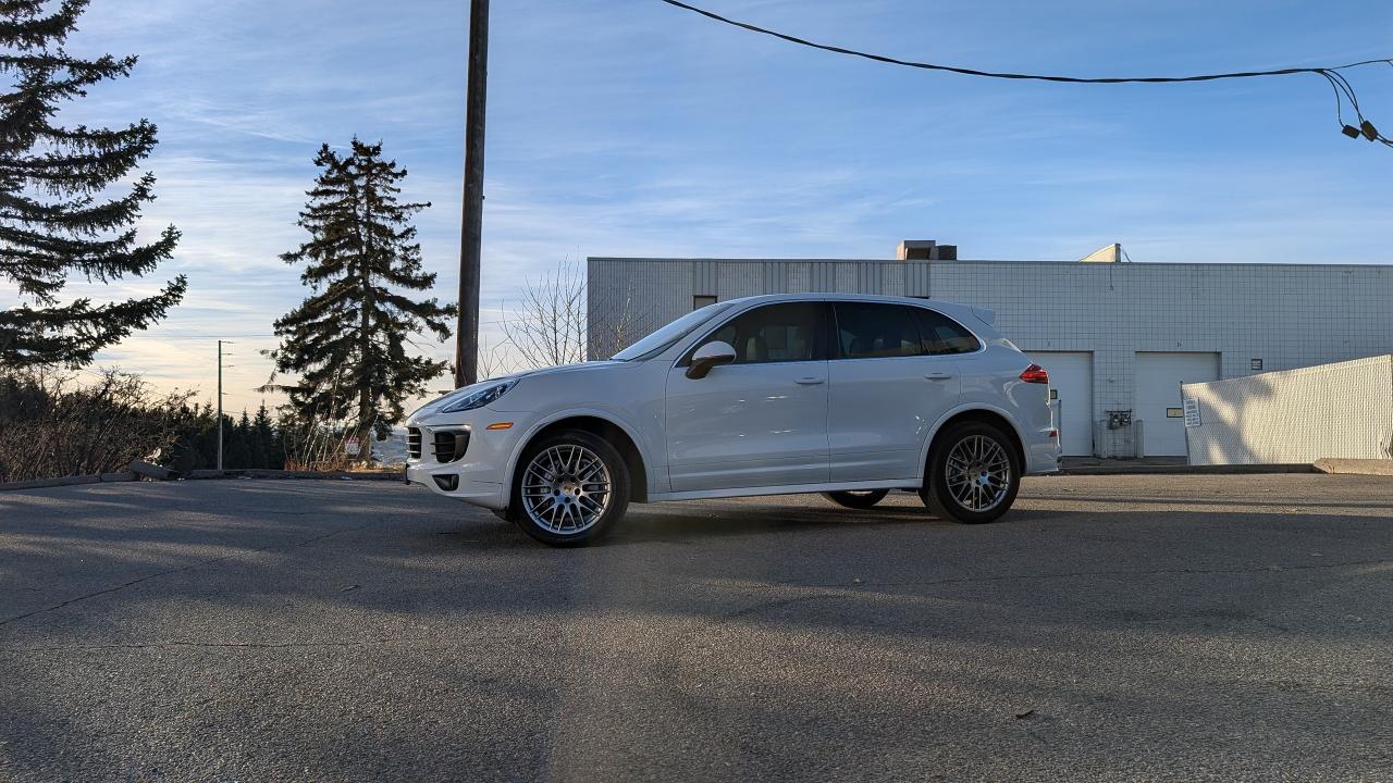 2017 Porsche Cayenne S - Photo #2