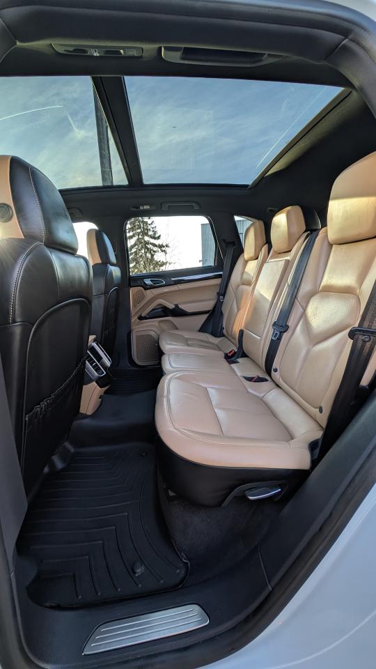 2017 Porsche Cayenne S - Photo #7