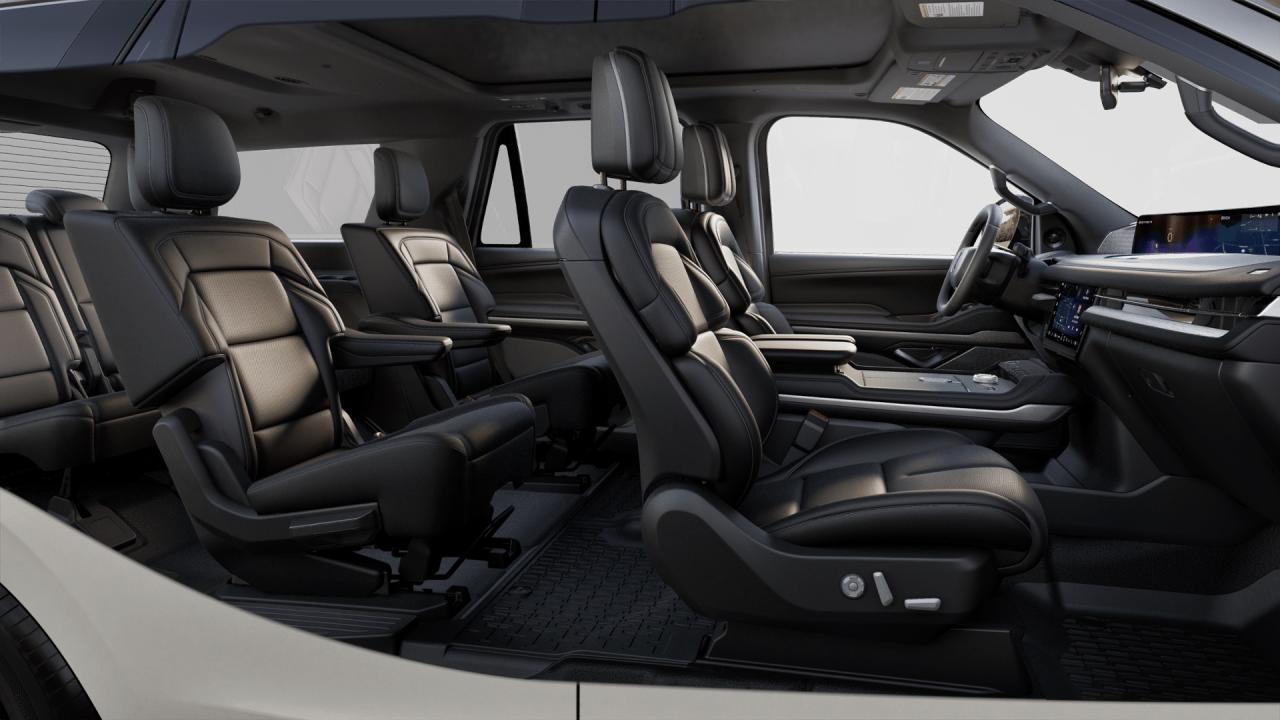 2025 Lincoln Navigator Equipment Group 202A Reserve|10-SPEED  O/D TRANS|ALL WTHR FLOOR LINERS W/MATS|JET APPEARANCE PKG|22 HIGH GLOSS EBONY ALUM WHL|TWIN-TURBOCHARGED 3.5L V6|PRISTINE WHITE METALLIC 3C|LTHR SEAT SUR BLK ONY Photo4